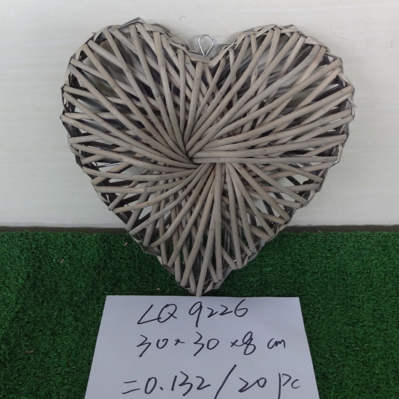 Wicker Heart-muotoiset koristeet festivaaleille